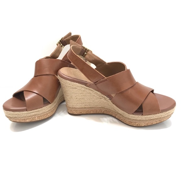 Clarks Shoes - Clark’s Amelia Dally Platform Sandal